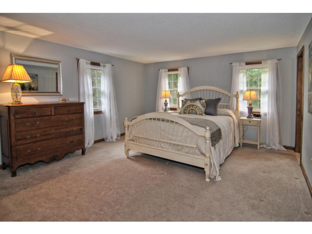 82 Cambridge Road Bedford, NH 03110 - Photo 16 of 27 Gallery Image 16