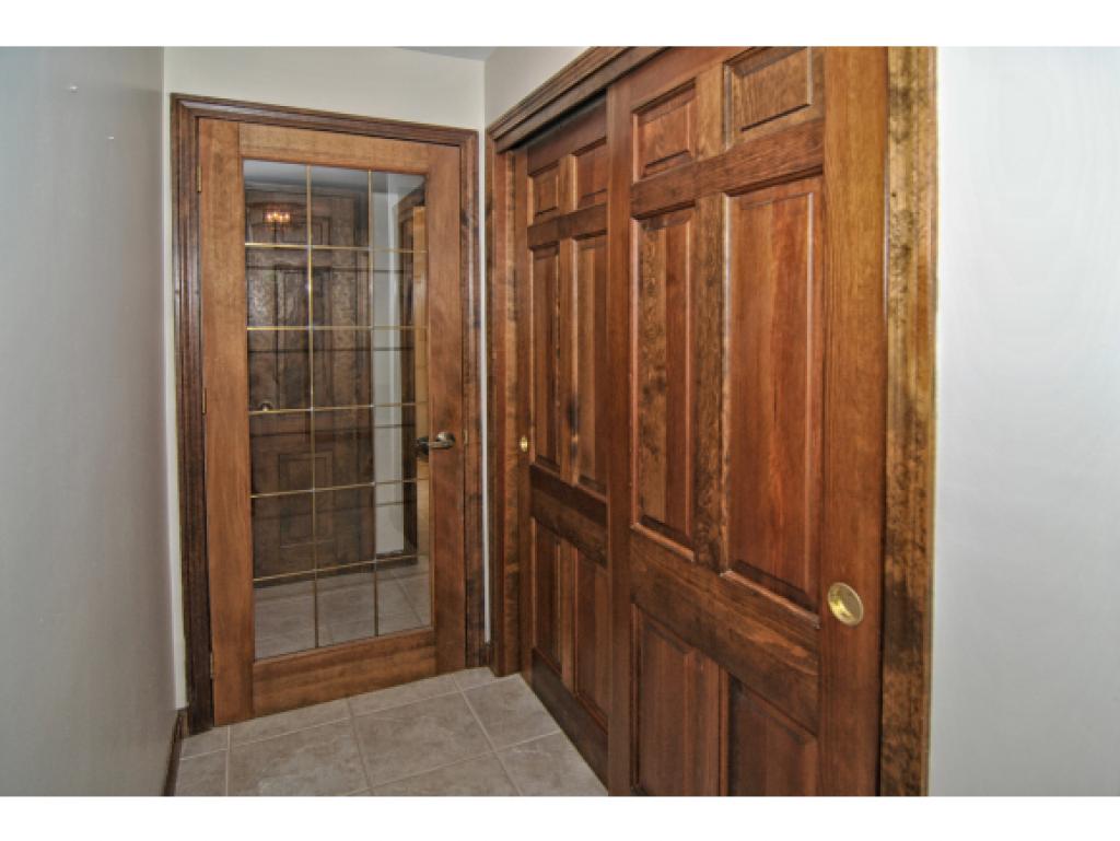 82 Cambridge Road Bedford, NH 03110 - Photo 3 of 27 Gallery Image 3