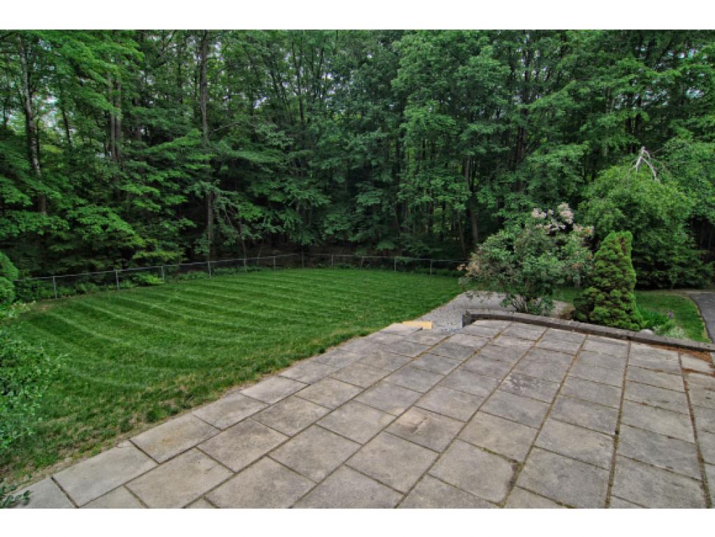 82 Cambridge Road Bedford, NH 03110 - Photo 24 of 27 Gallery Image 24