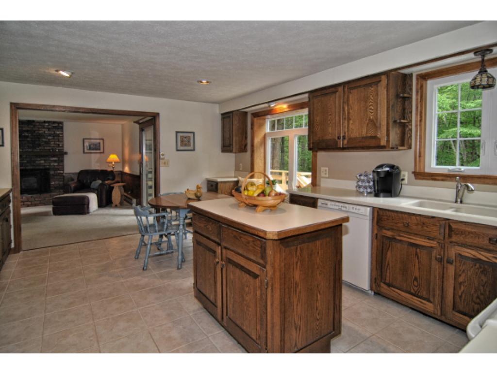 82 Cambridge Road Bedford, NH 03110 - Photo 9 of 27 Gallery Image 9