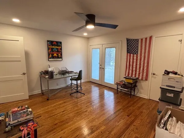 $1,950 | 8211 Katy Freeway, Unit 16, Houston, TX 77024