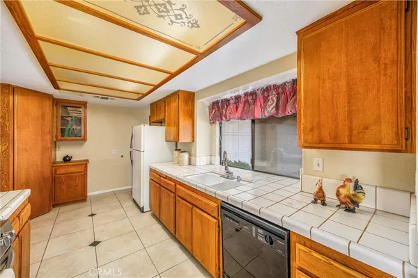 $349,900 | 26652 Silver Lakes Parkway, Helendale, CA 92342
