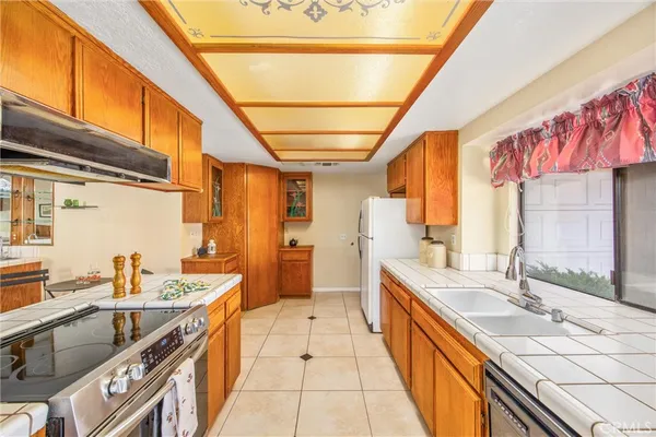 $349,900 | 26652 Silver Lakes Parkway, Helendale, CA 92342