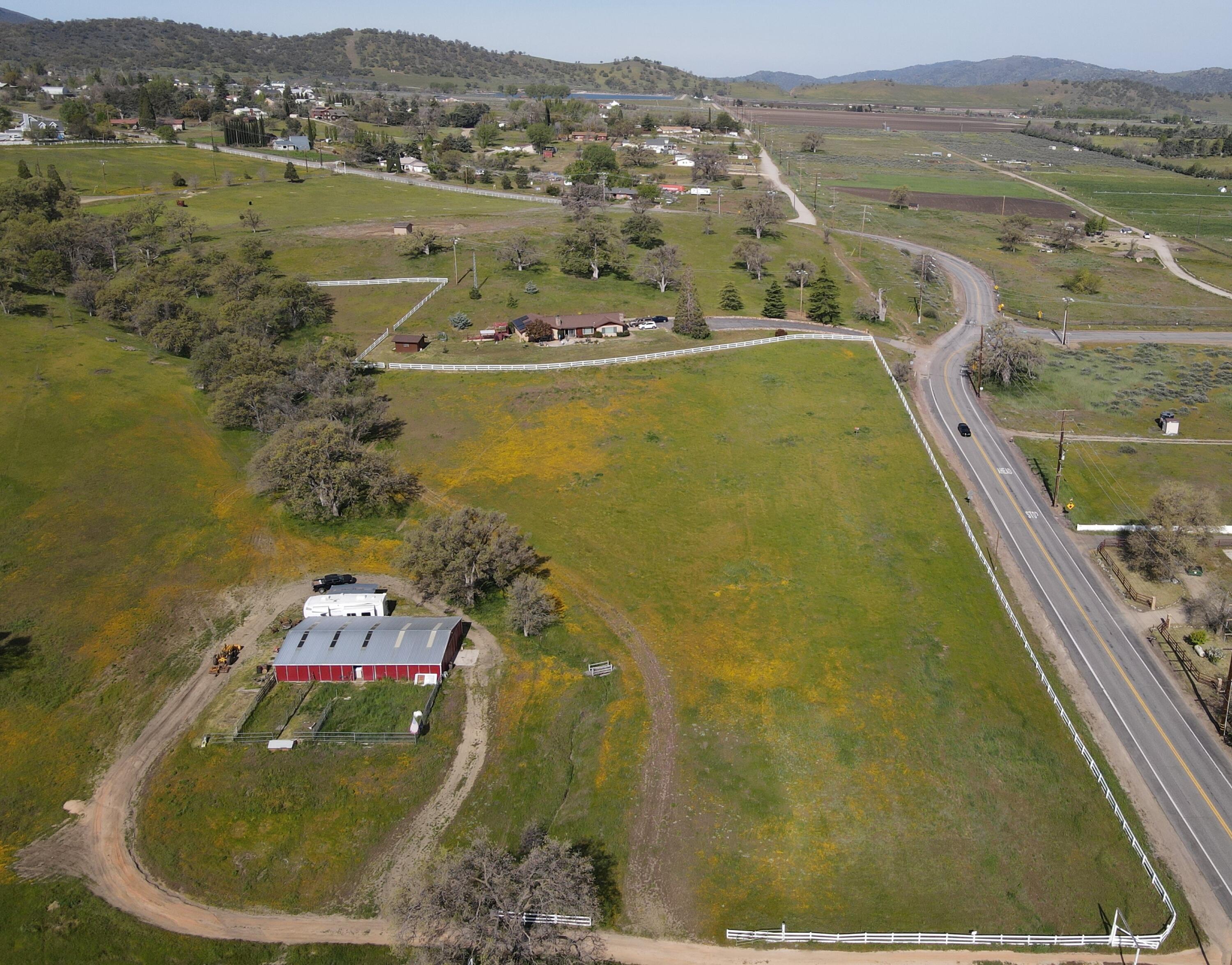 21970 Highline Road Tehachapi, CA 93561 - Photo 61 of 68 a view of a lake with a mountain