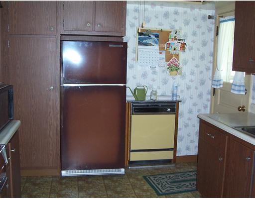 4926 Williamsport Road Elizabeth, PA 15037 - Photo 9 of 18 Kitchen.