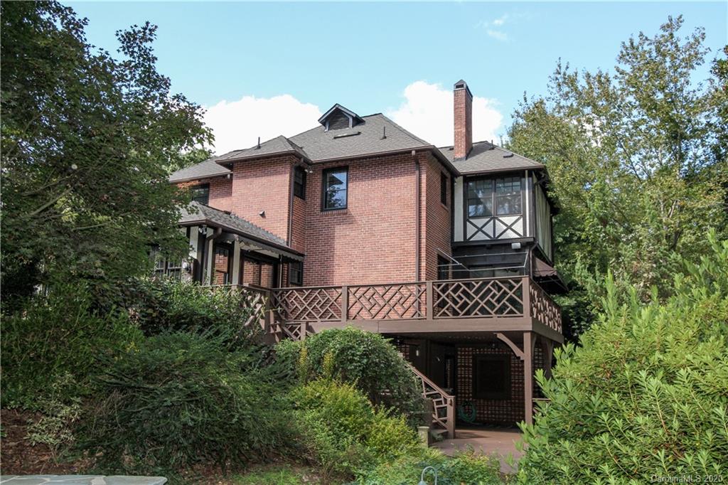 2120 Malvern Road Charlotte, NC 28207 - Photo 39 of 46 a front view of a house with a garden