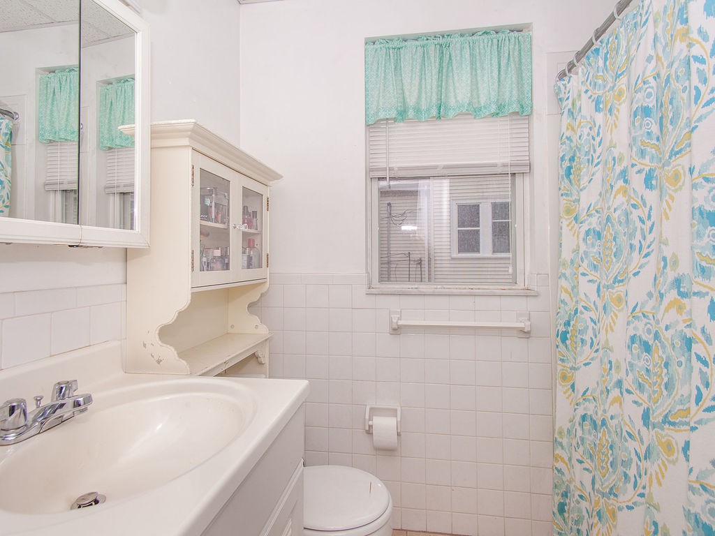 45 Bates Road Watertown, MA 02472 - Photo 28 of 29 Gallery Image 28