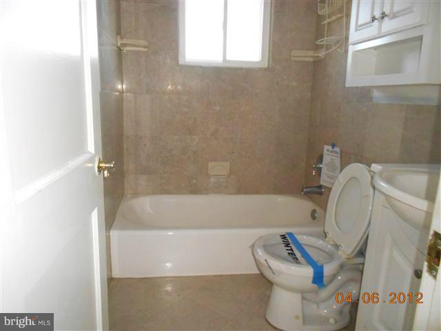 743 Arncliffe Road Essex, MD 21221 - Photo 14 of 20 Interior (General)