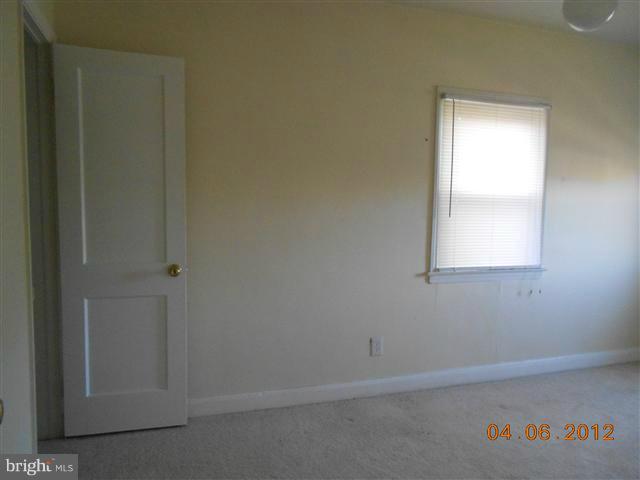 743 Arncliffe Road Essex, MD 21221 - Photo 5 of 20 Interior (General)