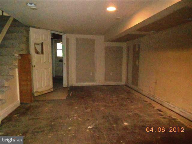 743 Arncliffe Road Essex, MD 21221 - Photo 6 of 20 Interior (General)