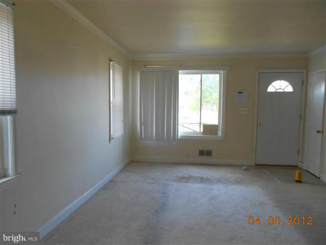 743 Arncliffe Road Essex, MD 21221 - Photo 8 of 20 Interior (General)