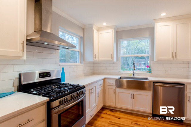 205 Orange Avenue Fairhope, AL 36532 - Photo 9 of 31 Kitchen