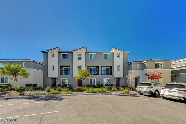 $387,500 | 12326 Indigo Montage Road, Unit 5, Las Vegas, NV 89183