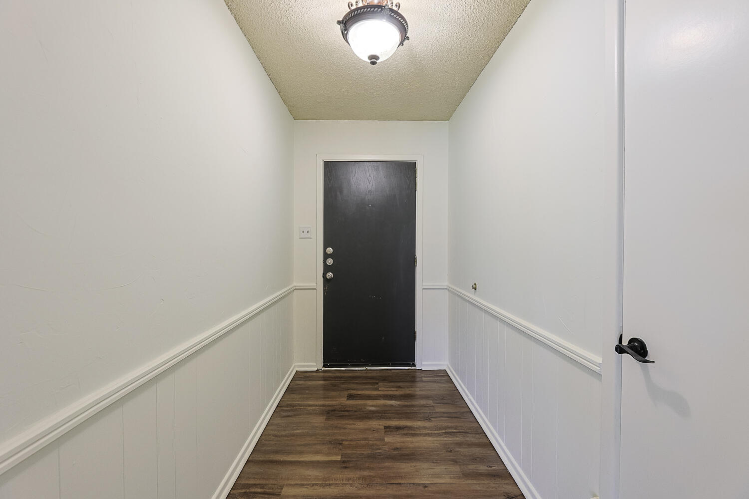 5711 74th Street Lubbock, TX 79424 - Photo 5 of 53 Entryway