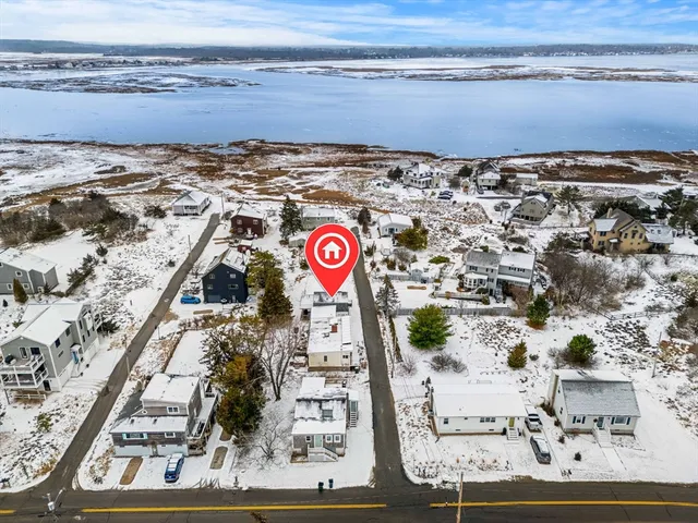 $4,000 | 5 I Street, Unit 2, Newburyport, MA 01950