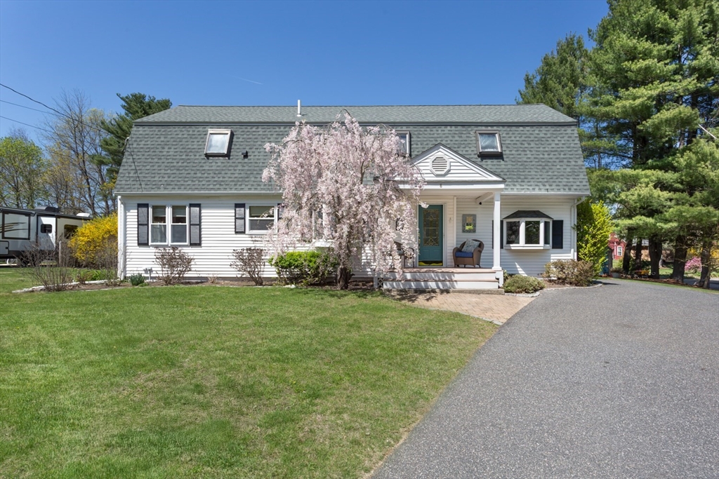 8 Haverstock Road Franklin, MA 02038 - Photo 1 of 42 Gallery Image 1