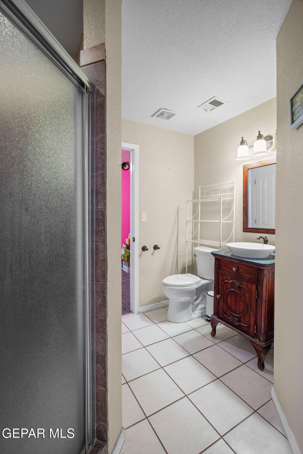 2013 Shadow Ridge Drive El Paso, TX 79938 - Photo 19 of 78 2013 Shadow Ridge Dr-18