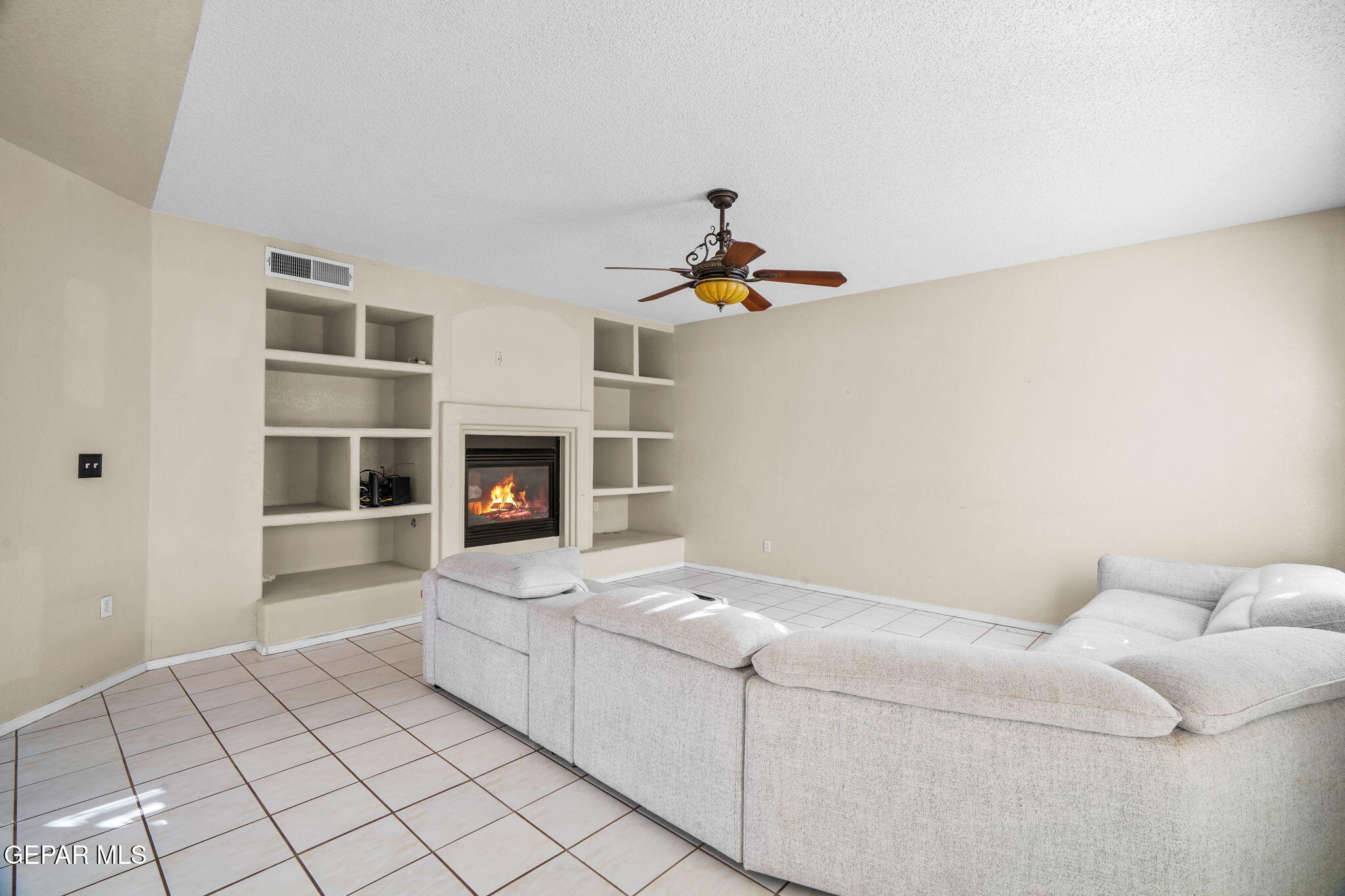 2013 Shadow Ridge Drive El Paso, TX 79938 - Photo 26 of 78 2013 Shadow Ridge Dr-25