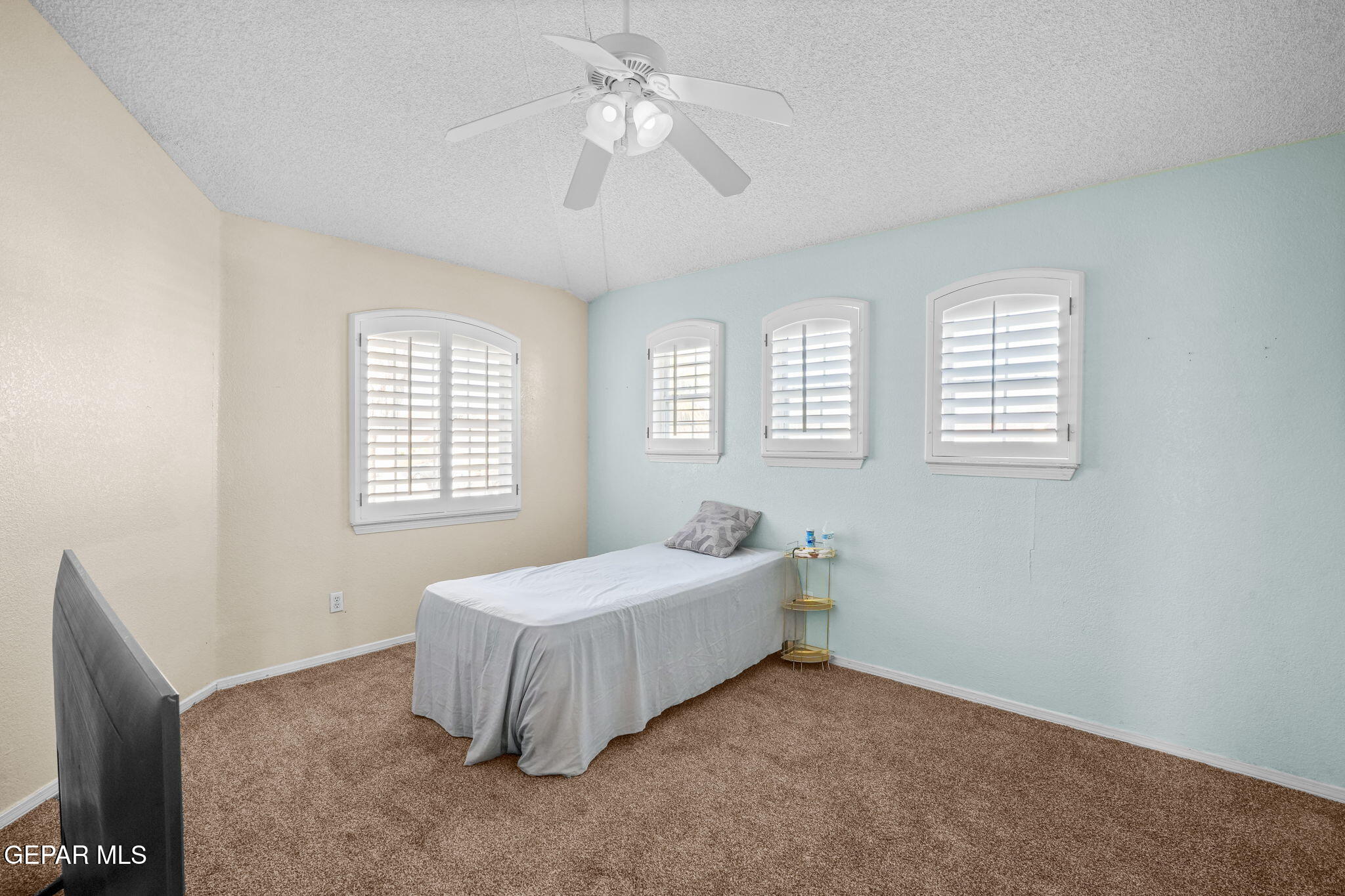 2013 Shadow Ridge Drive El Paso, TX 79938 - Photo 49 of 78 2013 Shadow Ridge Dr-48