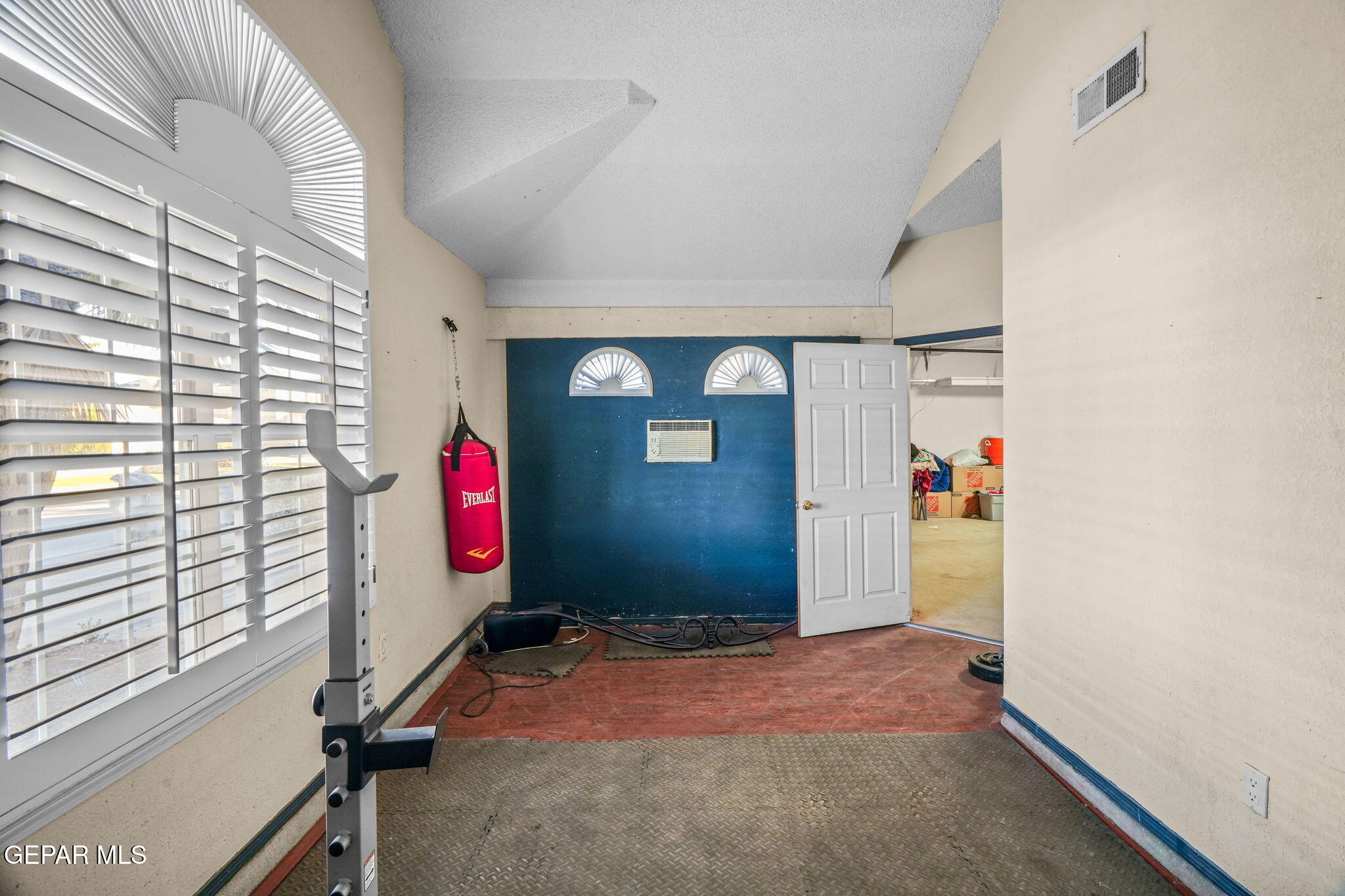 2013 Shadow Ridge Drive El Paso, TX 79938 - Photo 58 of 78 2013 Shadow Ridge Dr-57