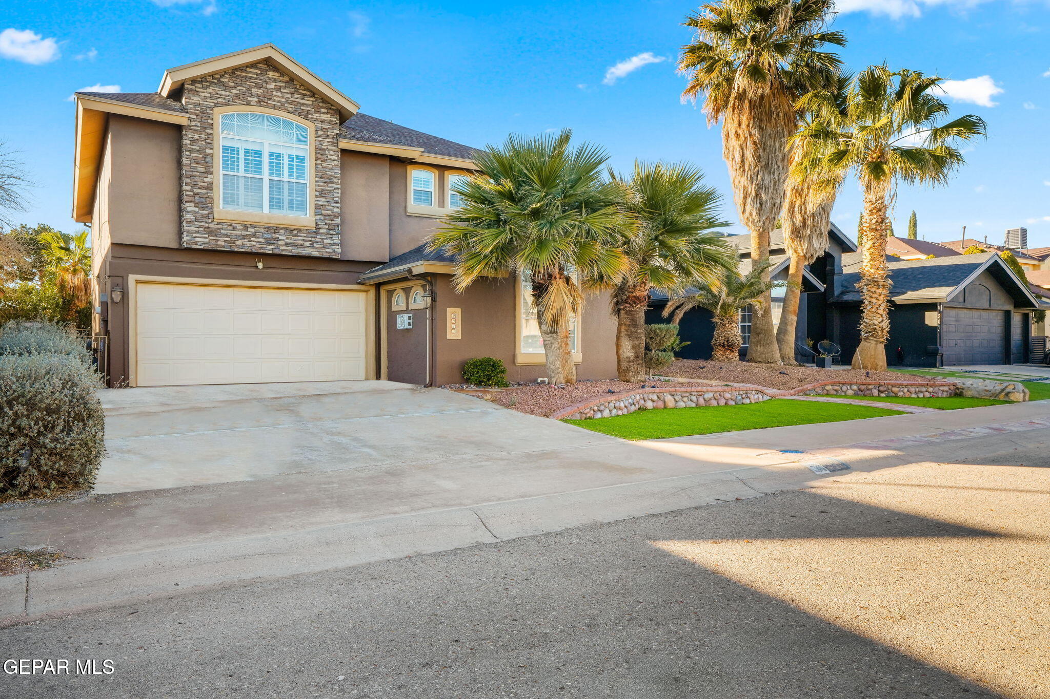 2013 Shadow Ridge Drive El Paso, TX 79938 - Photo 78 of 78 2013 Shadow Ridge Dr-3
