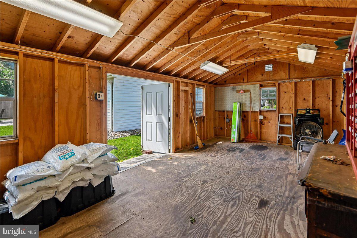 1731 Tacoma Road Edgewater, MD 21037 - Photo 12 of 59 Spacious workshop with natural light.