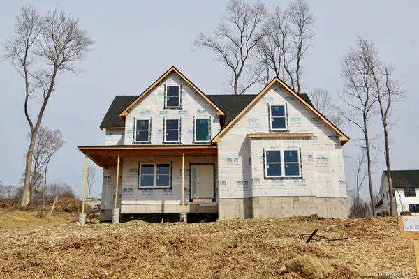 $665,000 | 30 Tamarack Hill Drive, Poughkeepsie, NY 12603