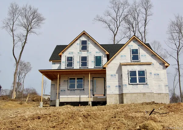 $665,000 | 30 Tamarack Hill Drive, Poughkeepsie, NY 12603