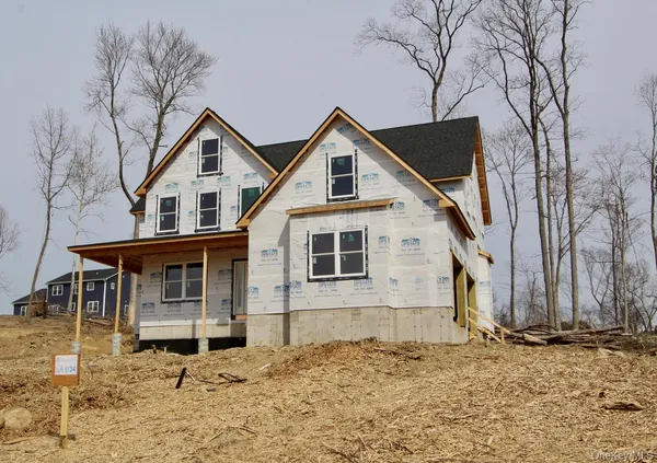 $665,000 | 30 Tamarack Hill Drive, Poughkeepsie, NY 12603