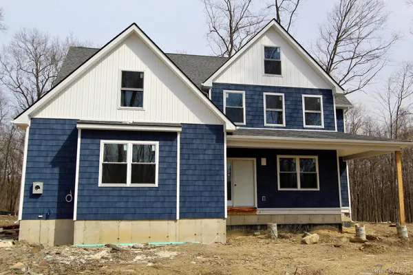 $665,000 | 30 Tamarack Hill Drive, Poughkeepsie, NY 12603