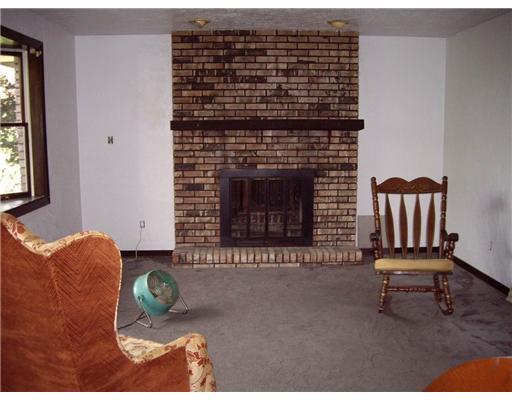 2143 Avella Road Avella, PA 15312 - Photo 6 of 8 Living Room.