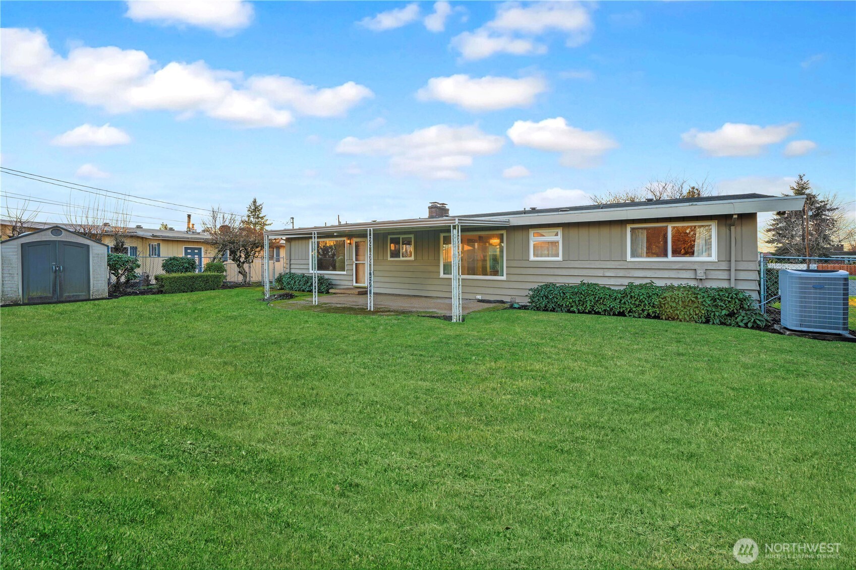 1077 Garfield Street Enumclaw, WA 98022 - Photo 21 of 28