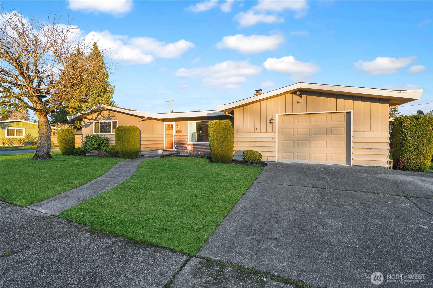 1077 Garfield Street Enumclaw, WA 98022 - Photo 3 of 28