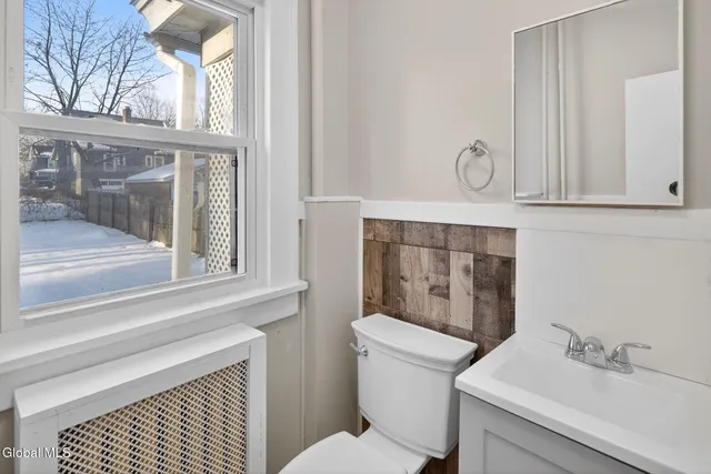 $299,000 | 32 Eileen Street, Albany, NY 12203