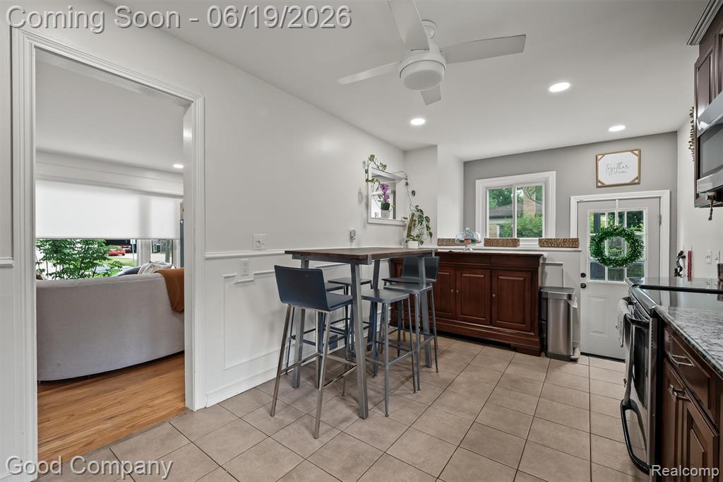 1390 Catalpa Drive Rochester, MI 48307 - Photo 6 of 21