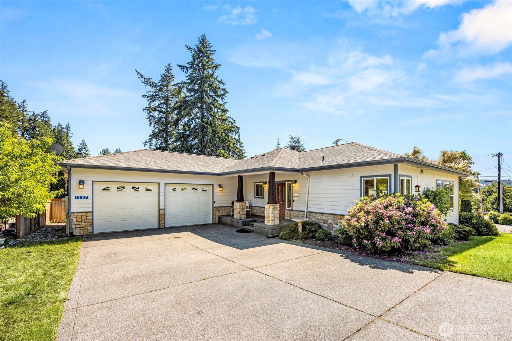 1987 Northwest Rampart Ridge Court Bremerton, WA 98311 - Photo 2 of 39
