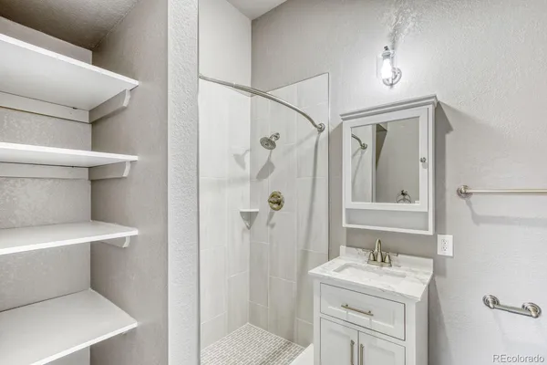 $1,800 | 5630 Webster Street, Unit 2, Arvada, CO 80002