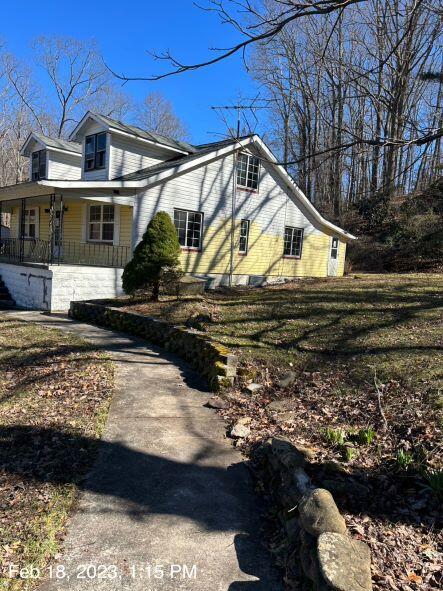 12027 Corder Town Road Coeburn, VA 24230 - Photo 3 of 14 Main House Side