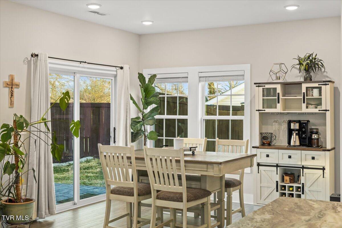 994 Boones Creek Road Jonesborough, TN 37659 - Photo 11 of 49 Dinning Area