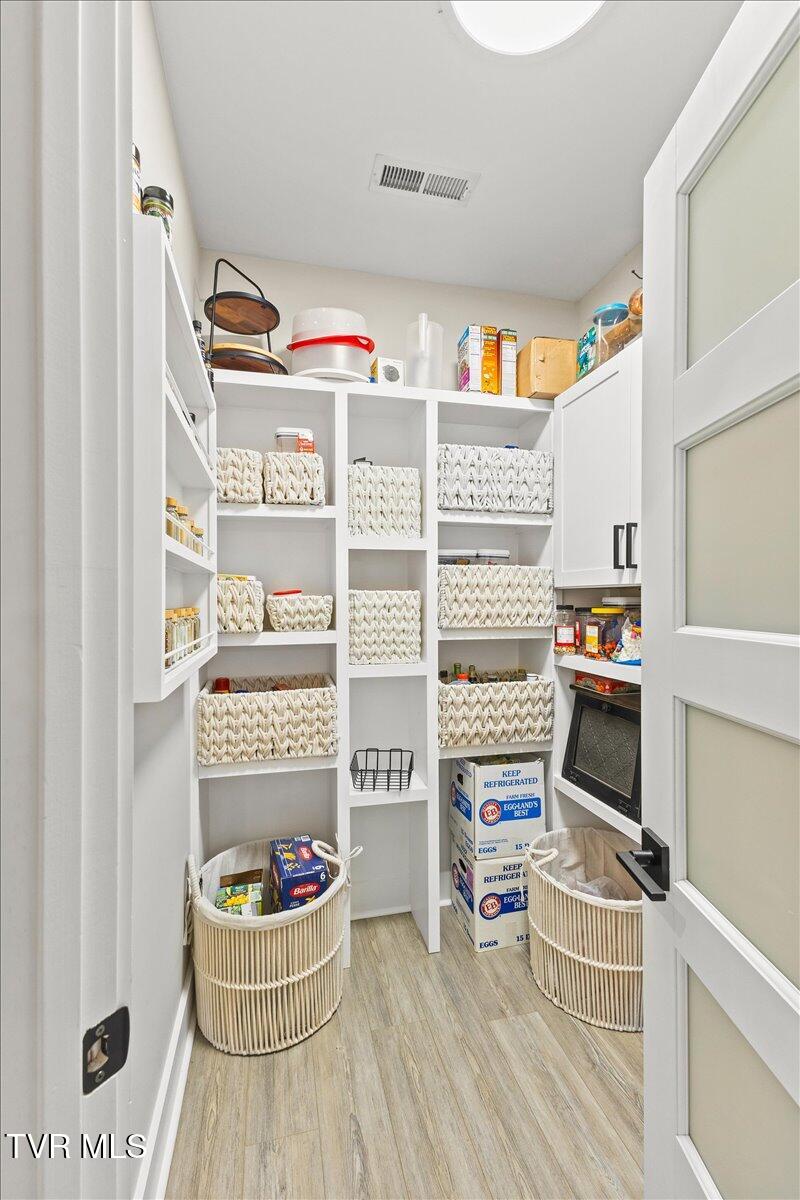 994 Boones Creek Road Jonesborough, TN 37659 - Photo 12 of 49 Pantry