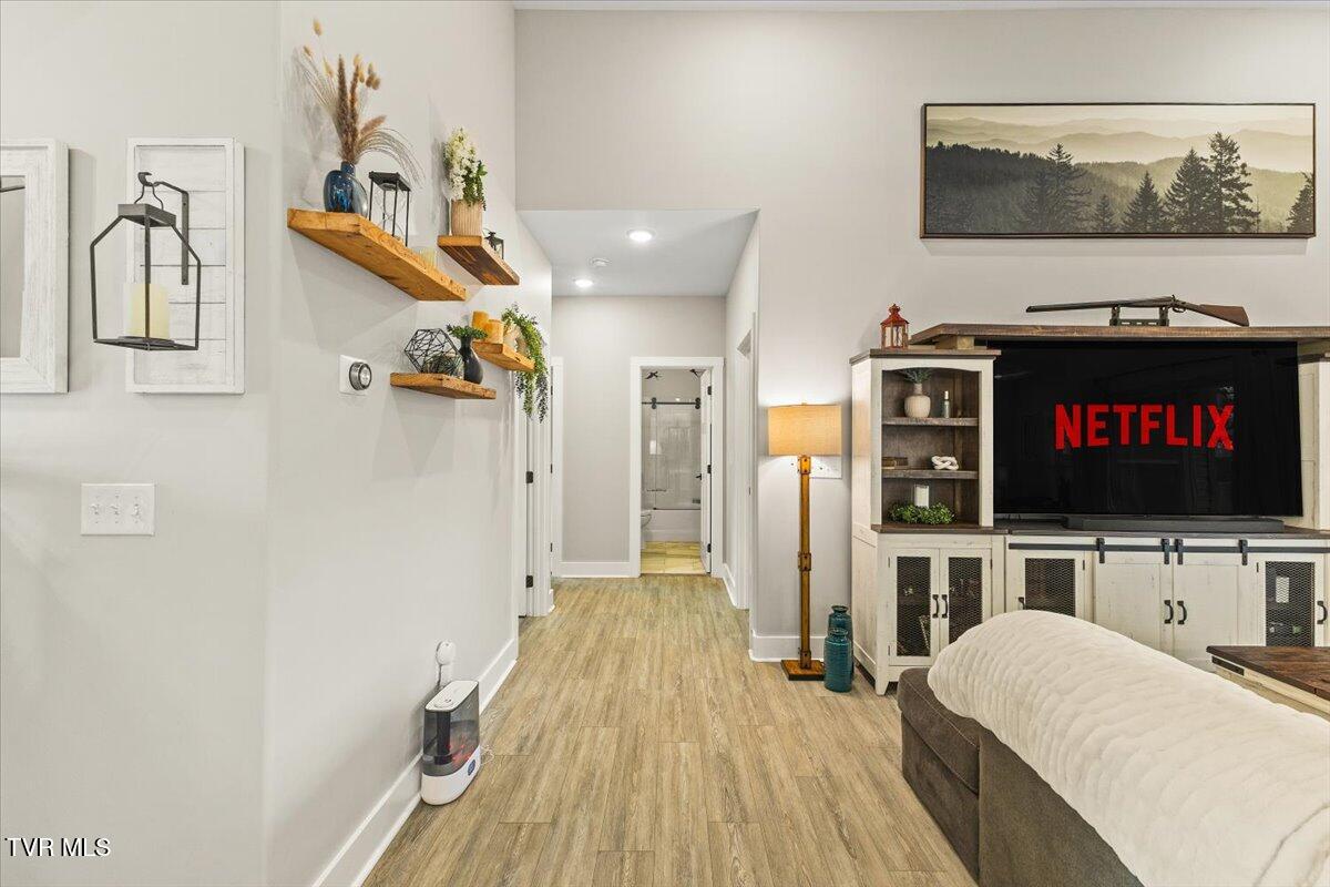 994 Boones Creek Road Jonesborough, TN 37659 - Photo 15 of 49 Hallway