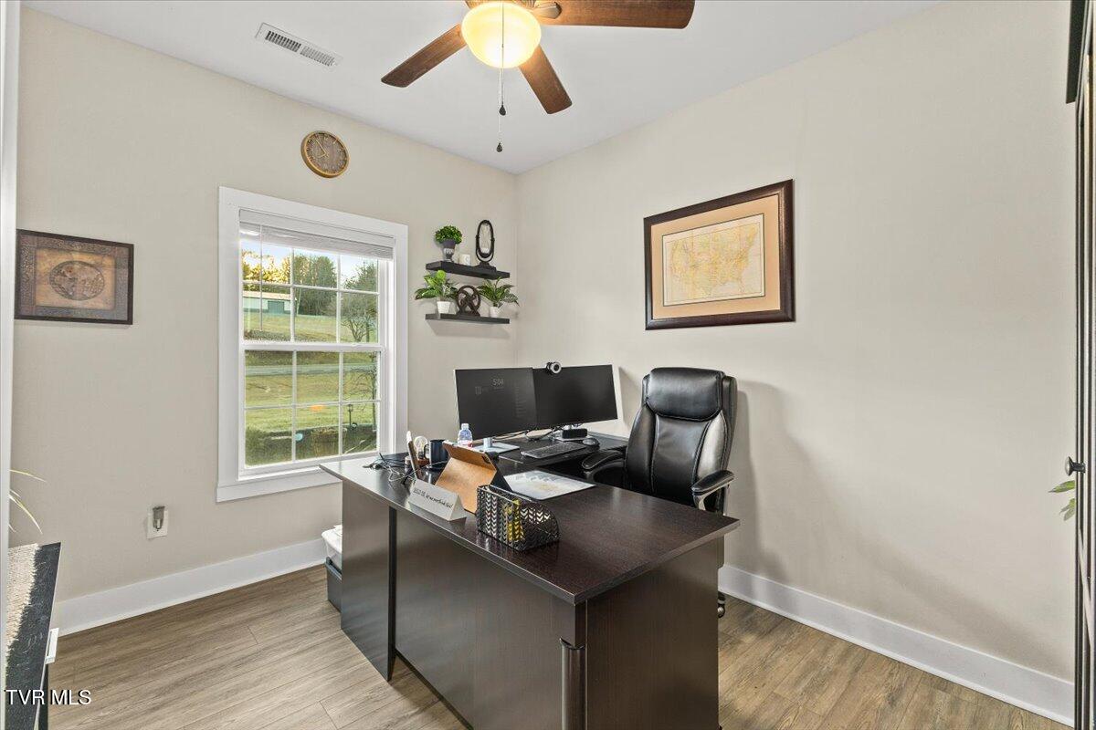 994 Boones Creek Road Jonesborough, TN 37659 - Photo 17 of 49 Bedroom 2