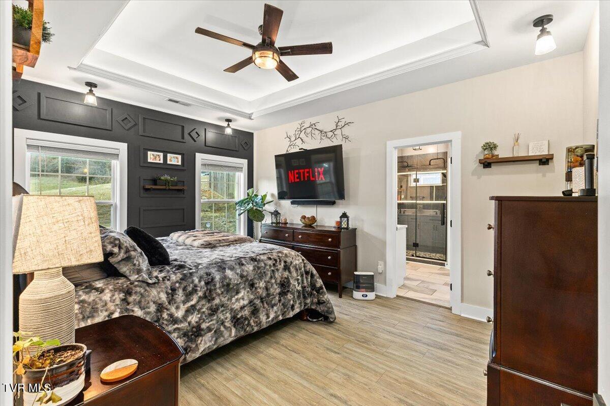 994 Boones Creek Road Jonesborough, TN 37659 - Photo 21 of 49 Primary Suite