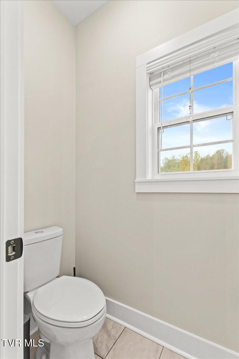 994 Boones Creek Road Jonesborough, TN 37659 - Photo 29 of 49 Primary Suite