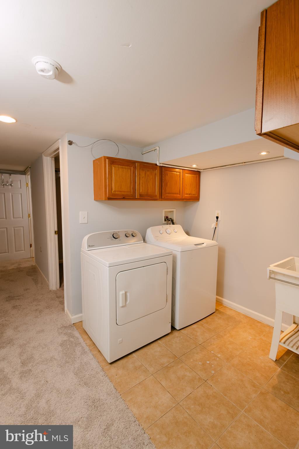 3732 Falls Road Baltimore, MD 21211 - Photo 38 of 46 a utility room with dryer and washer