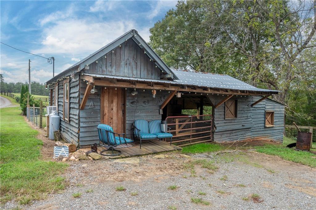 338 Nichols Road Pilot Mountain, NC 27041 - Photo 43 of 48 Stable w/helpers quarters