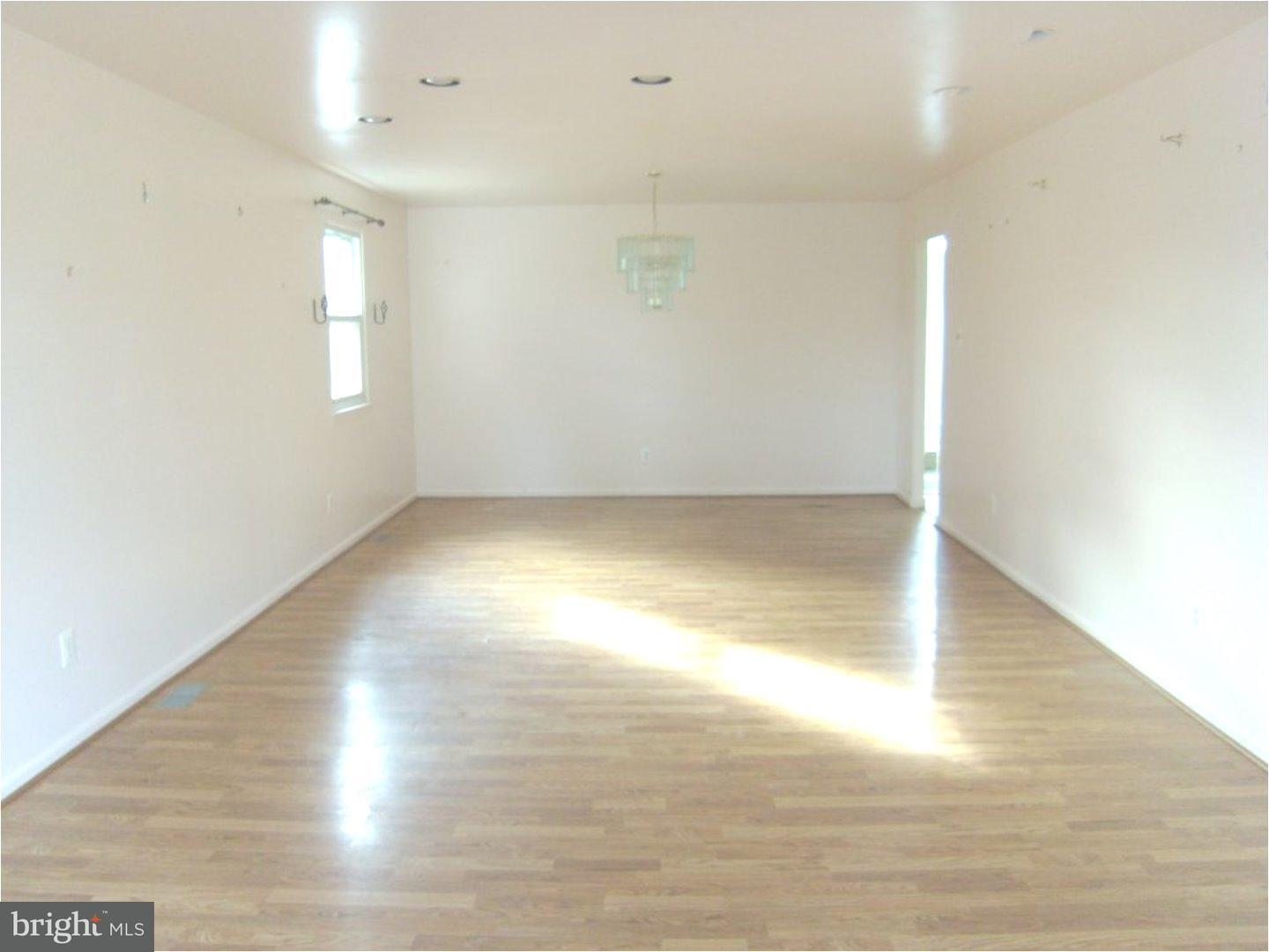43 Sima Road Holland, PA 18966 - Photo 3 of 12 Dining Room