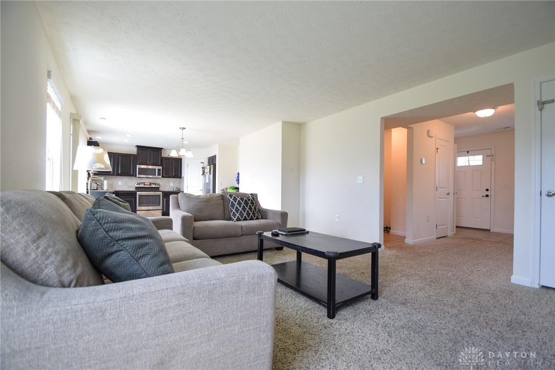 534 Recess Drive Riverside, OH 45404 - Photo 8 of 34 Gallery Image 8