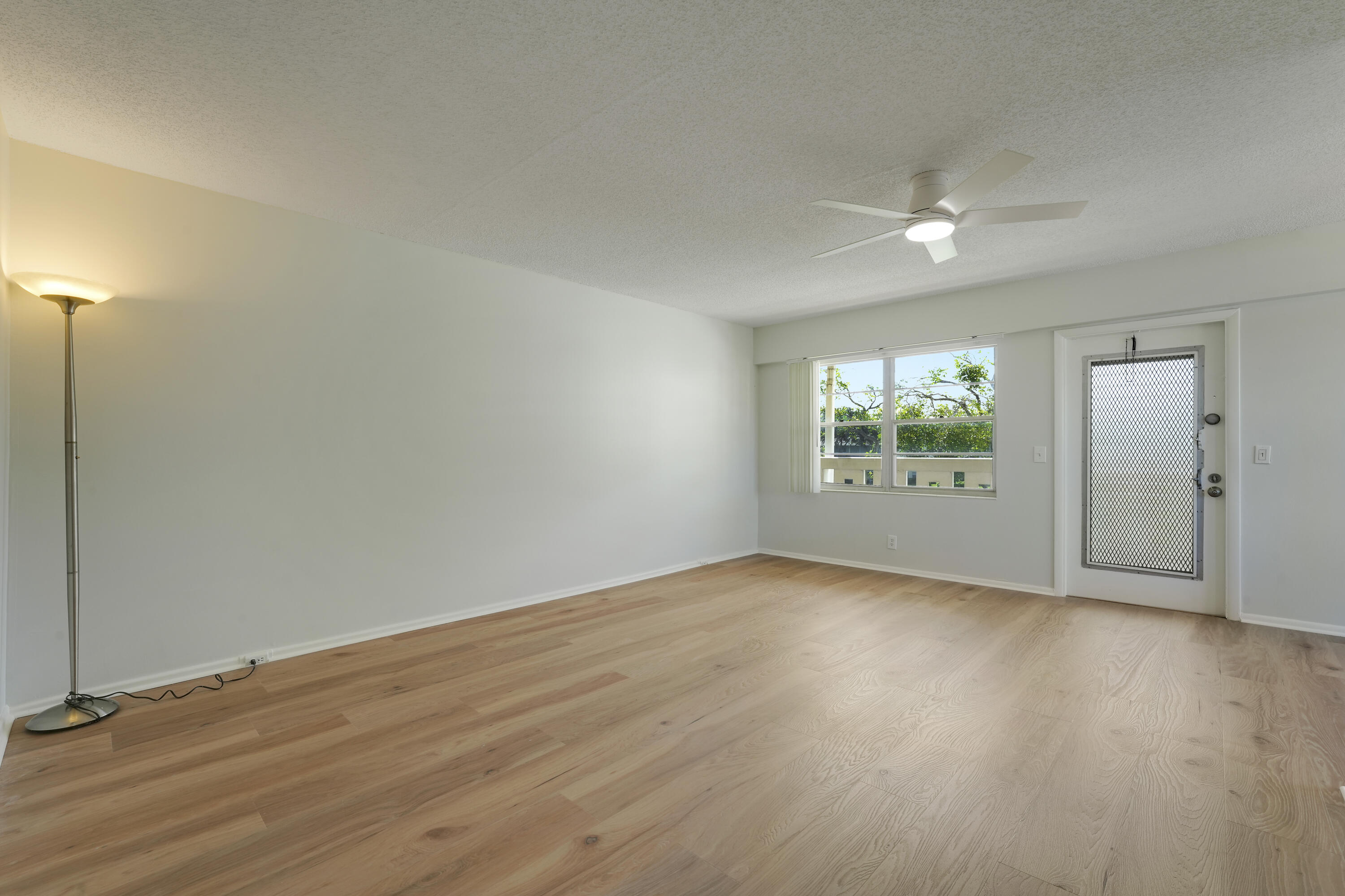 290 Dorset G Boca Raton, FL 33434 - Photo 7 of 20 House-2