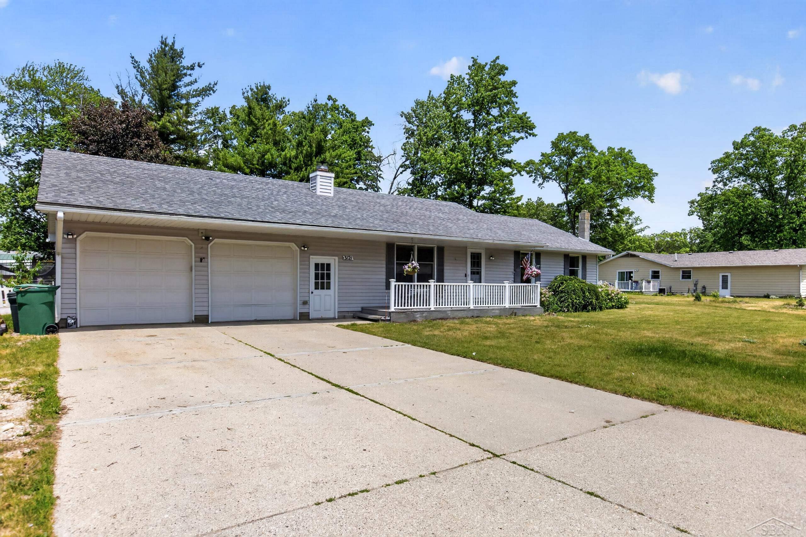 3121 Dale Street Harrison, MI 48625 - Photo 2 of 51